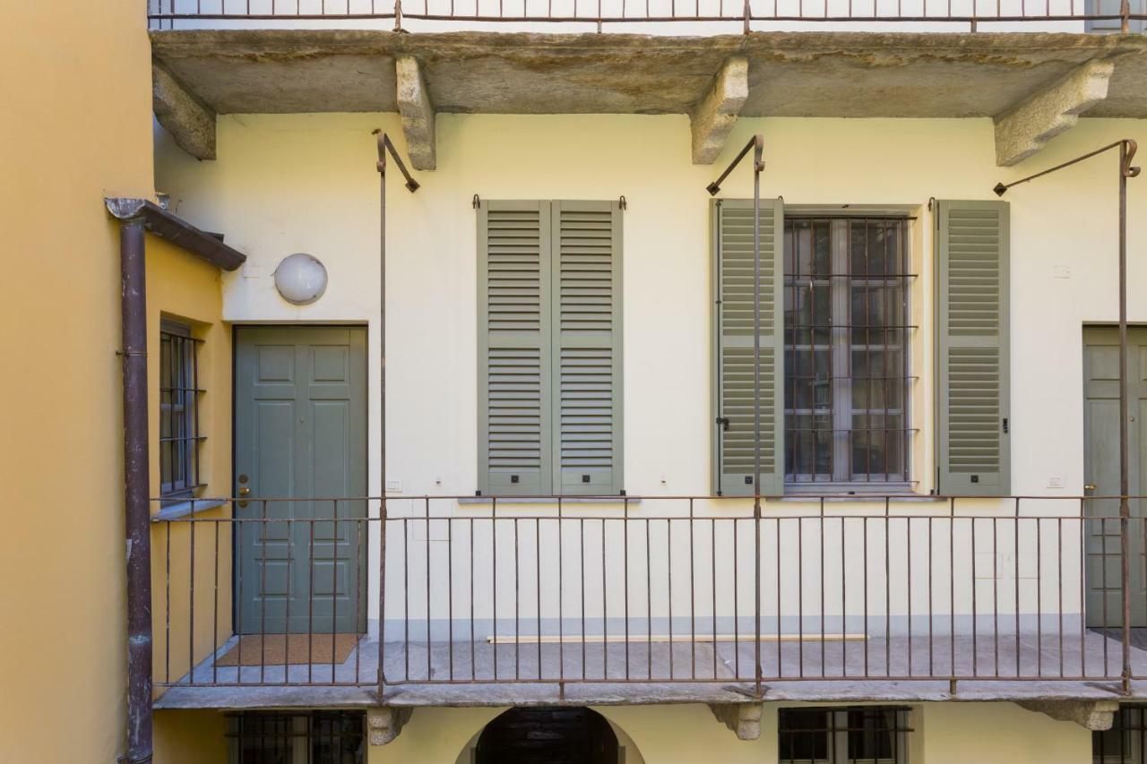 Cosy Apartment 2 Minutes From Duomo Milan Exterior photo